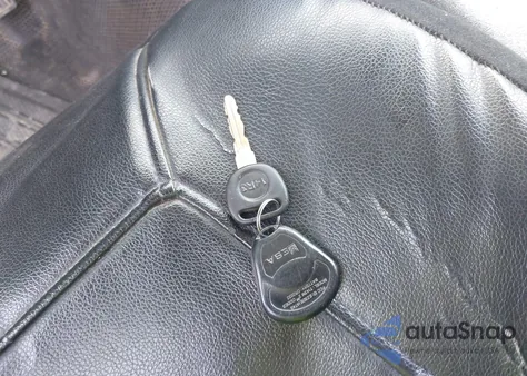 2005 Chevrolet Silverado C1500 from USA, damaged, VIN 1GCEC19X15Z261398